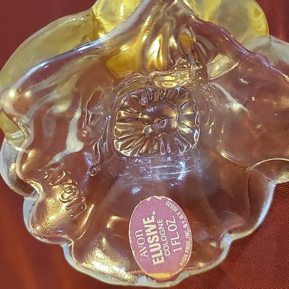 Vintage Avon Inverted Magnolia Flower Empty Perfume Bottle - Picture 4 of 4